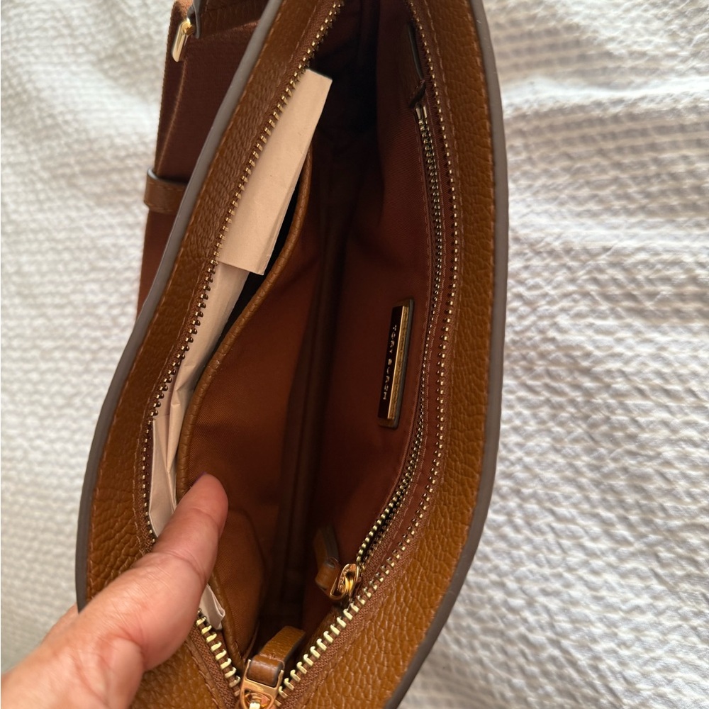 Tory Burch Tan Leather Crossbody Bag - Picture 3 of 3